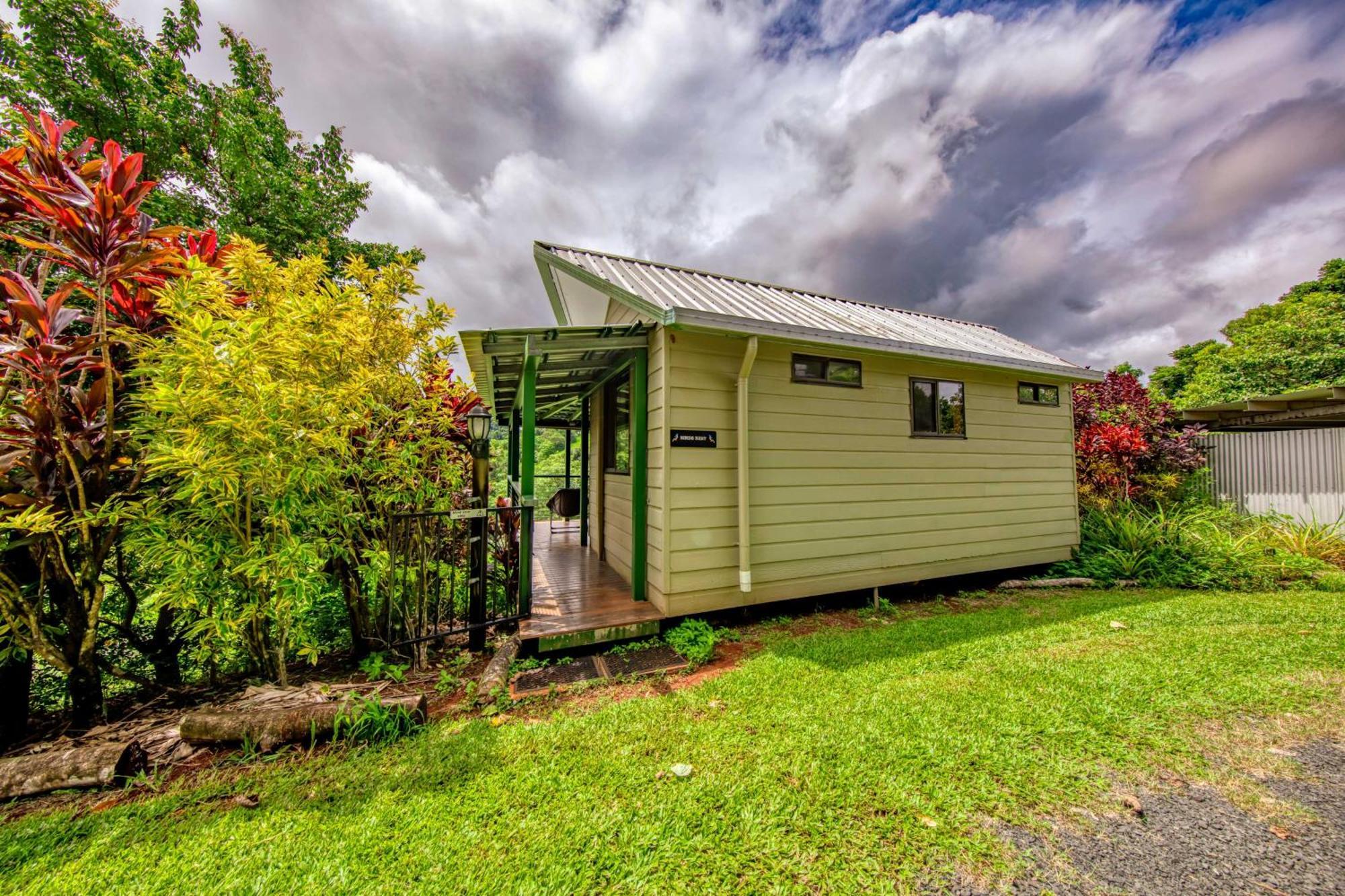 Mena Creek Flower House Bagian luar foto