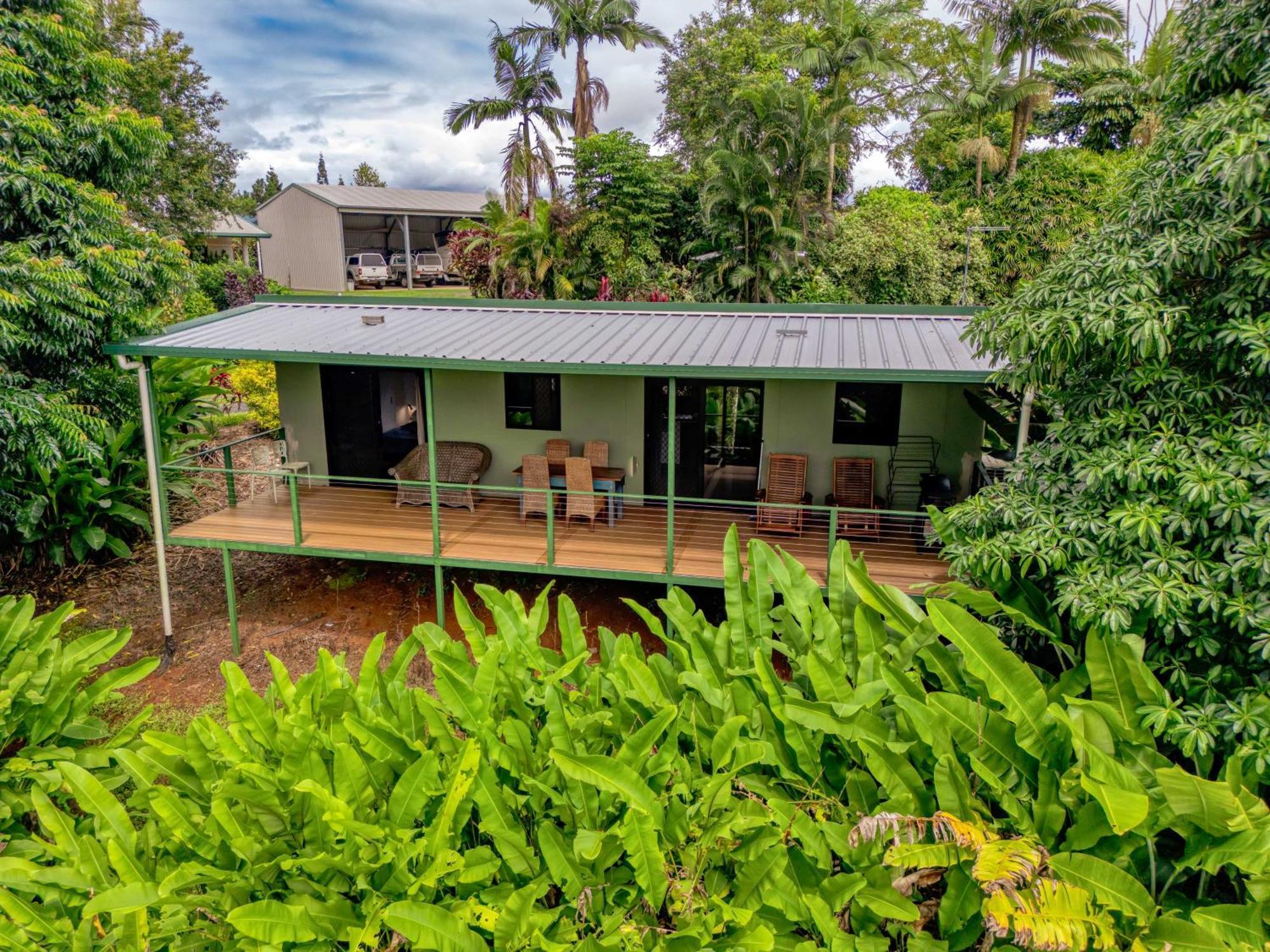 Mena Creek Flower House Bagian luar foto
