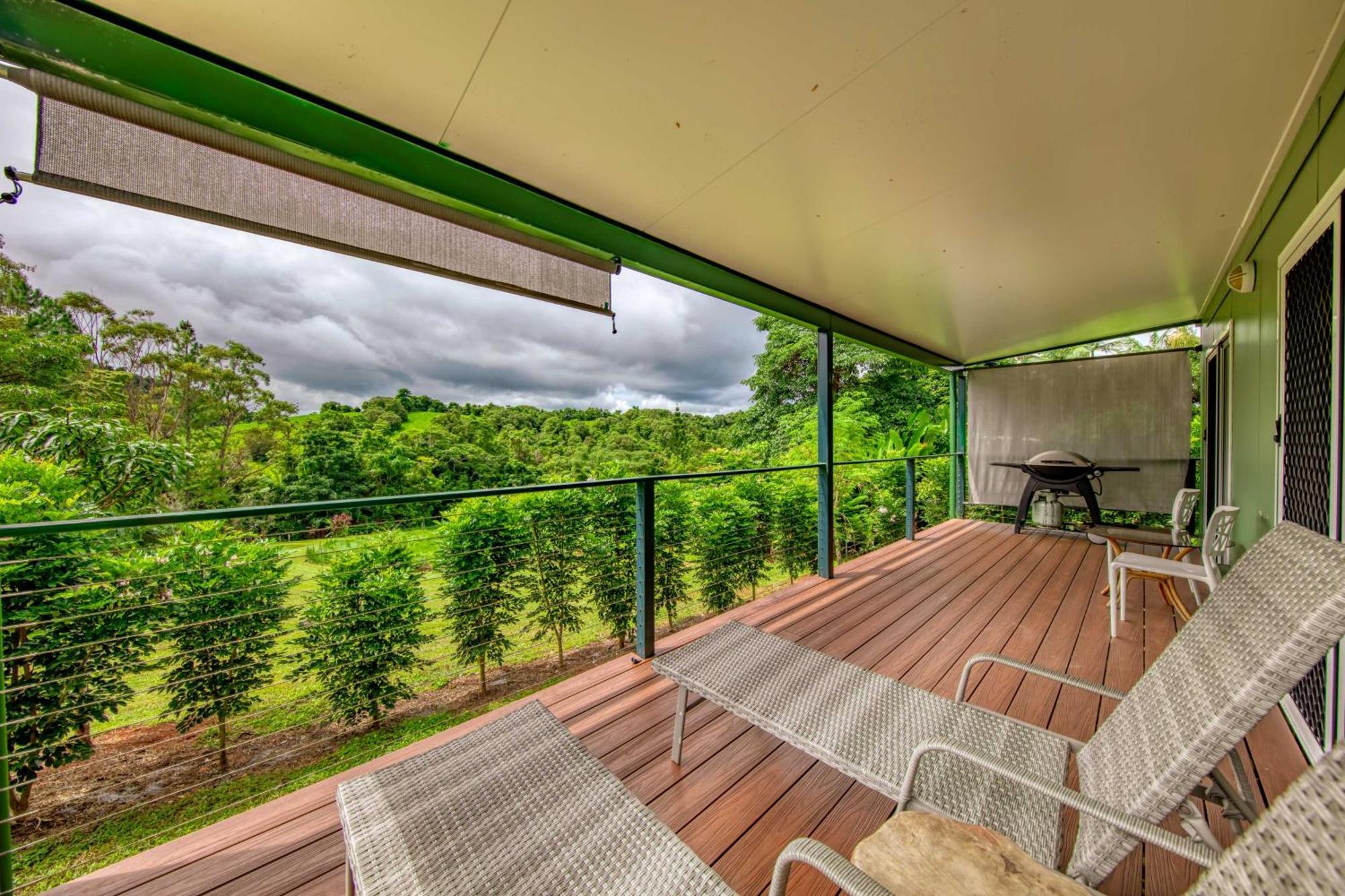 Mena Creek Flower House Bagian luar foto